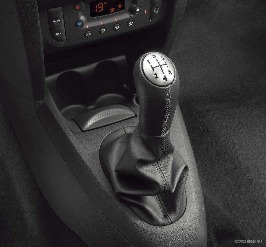  Renault Thalia 2006 года  (фото 14 из 34)